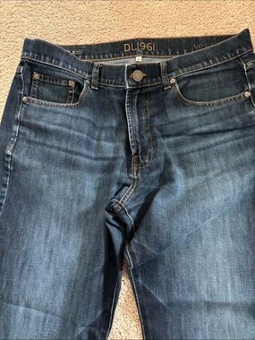 DL1961 Men’s Vince Casual Straight 360° Comfort Dark Wash Jeans Size 35